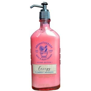 Bath & Body Works - ENERGY * Island Edition * 
Plumeria + Mandarin Aromatherapy